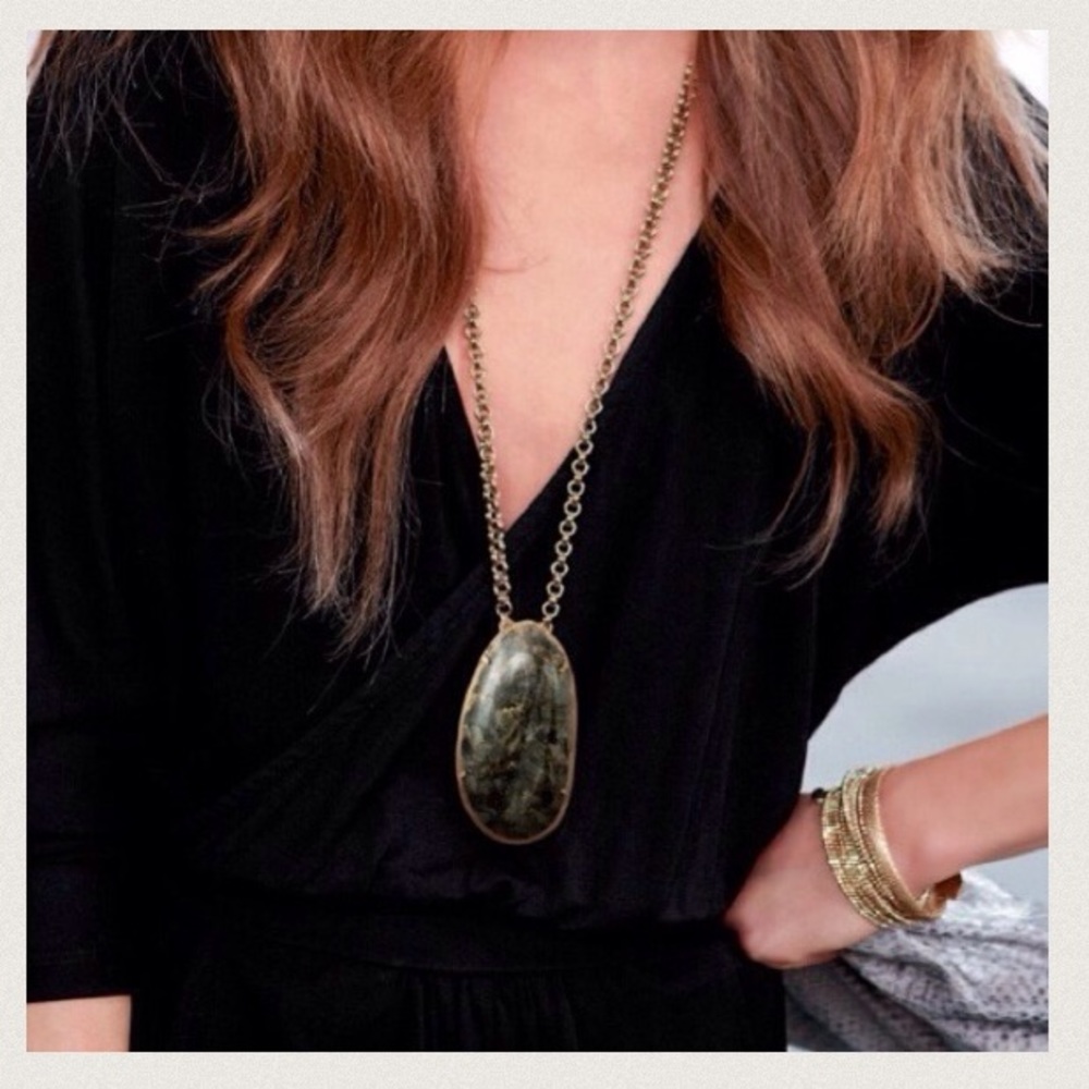 STELLA & DOT • Stunning Stella & Dot Leona Pendant - Picture 5 of 7